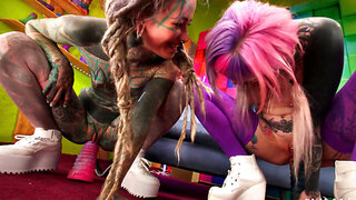 Anuskatzz and Kellie Panther are bouncing on some sex toys