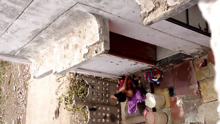 Neighbour Bath 01