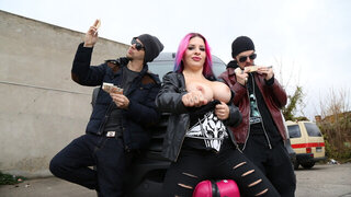 Big boobs alt girl Aviva Rocks gets screwed