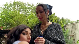 Stepfamily involved is overrated for this fucked up movie