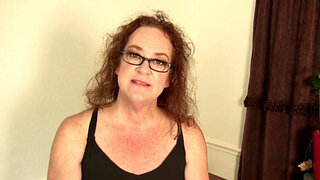 Frizzy-haired old whore shows her fiftysomething cunt