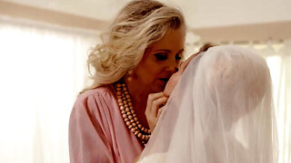 Hot blonde Carolina Sweets gives her cunt up to Julia Ann