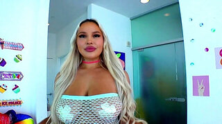Pussy of a blond-haired bimbo is going to get ravaged