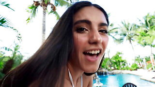 Outdoor cock riding in a tropical climate with Isa Bella