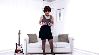 A bunch of GILFs are back and they really wanna cum