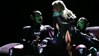 Busty superheroine Kenzie Taylor copulates with two hung aliens