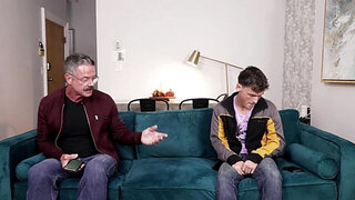 Twink lad Hunter Graham dicked down by hung DILF Reece Scott