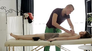 Masseur touches Anna Taylor everywhere and fucks her on the table